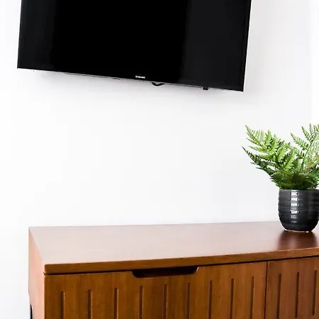 Strandnahe & Hochwertige Ferienunterkunft, Mit Gartenzugang, Parkplatz Und Fahrradunterstellplatz 아파트 *