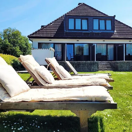 Strandnahe & Hochwertige Ferienunterkunft, Mit Gartenzugang, Parkplatz Und Fahrradunterstellplatz