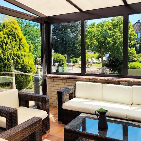 Strandnahe & Hochwertige Ferienunterkunft, Mit Gartenzugang, Parkplatz Und Fahrradunterstellplatz *