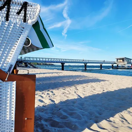 Strandnahe & Hochwertige Ferienunterkunft, Mit Gartenzugang, Parkplatz Und Fahrradunterstellplatz Scharbeutz